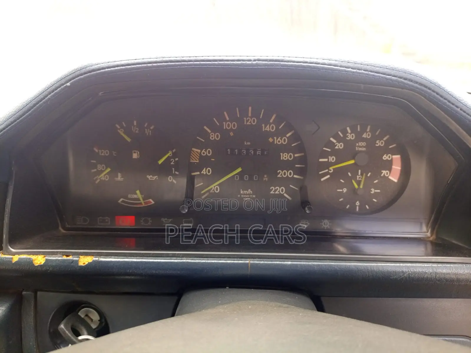 Mercedes-Benz E200 1986 White