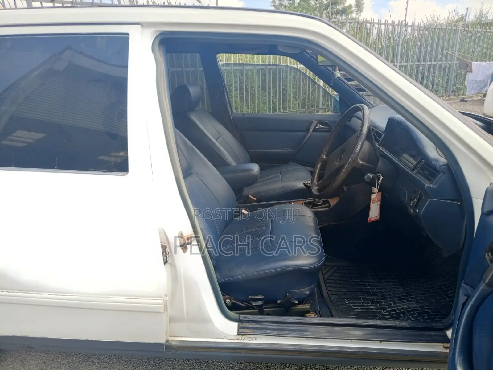 Mercedes-Benz E200 1986 White