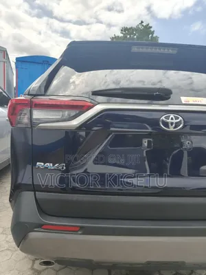 Toyota RAV4 2020 Blue