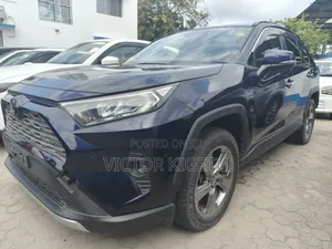 Toyota RAV4 2020 Blue