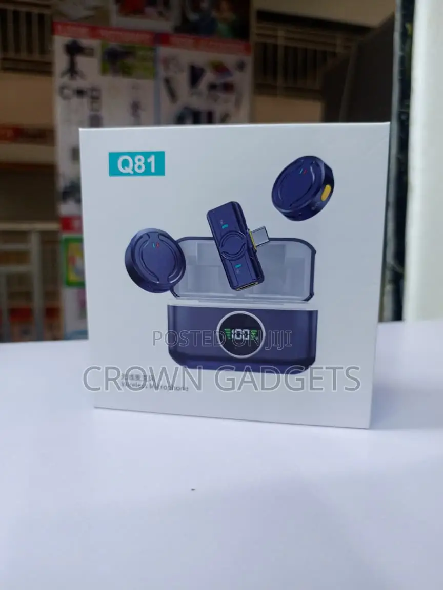 Q81 Dual Wireless Mic USB-C Lightning With Charging Case