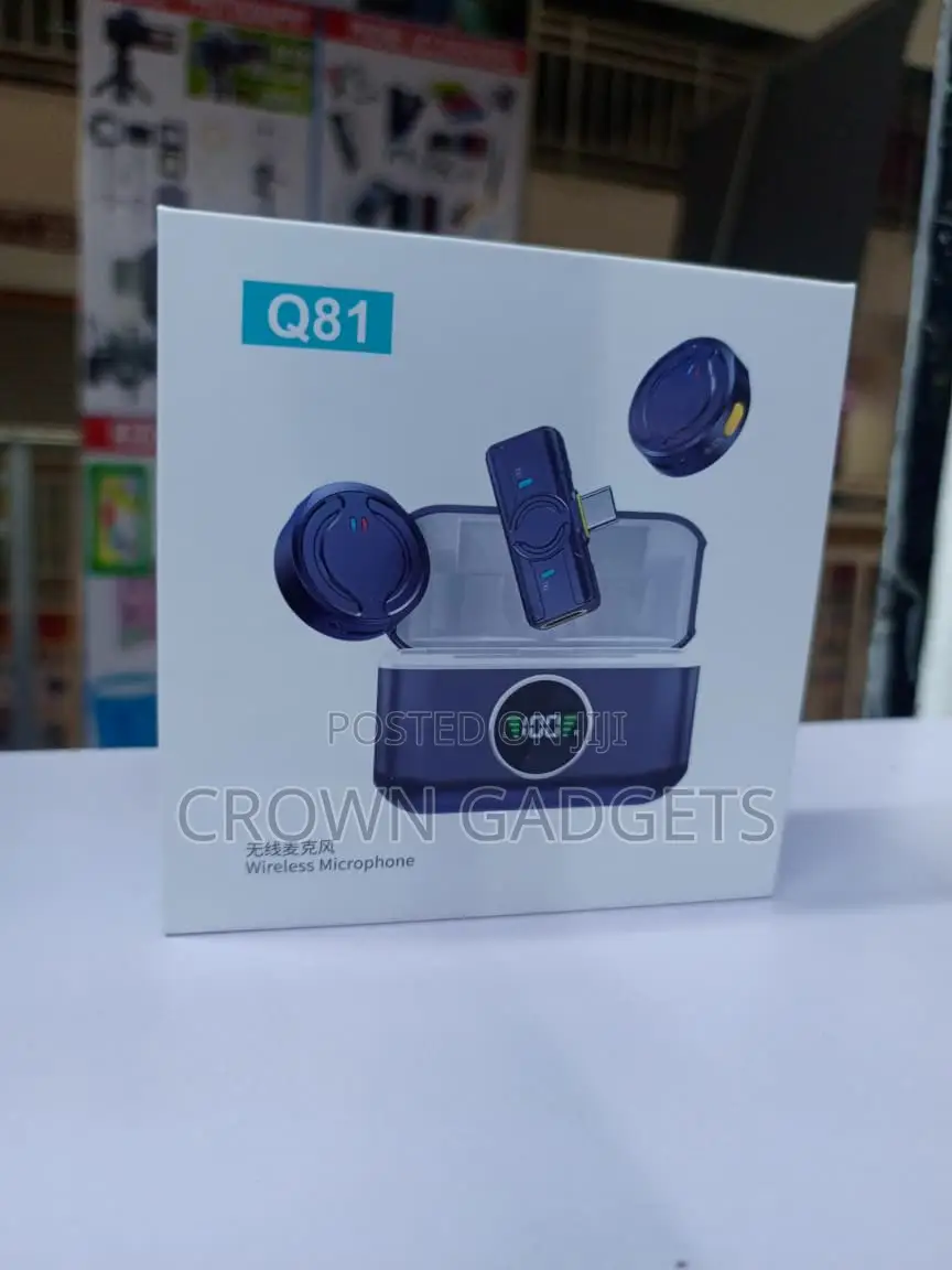 Q81 Dual Wireless Mic USB-C Lightning With Charging Case