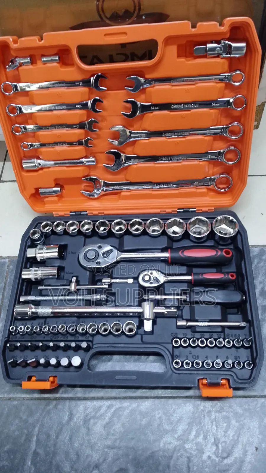 82-Piece Professional Socket Wrench Tool Set