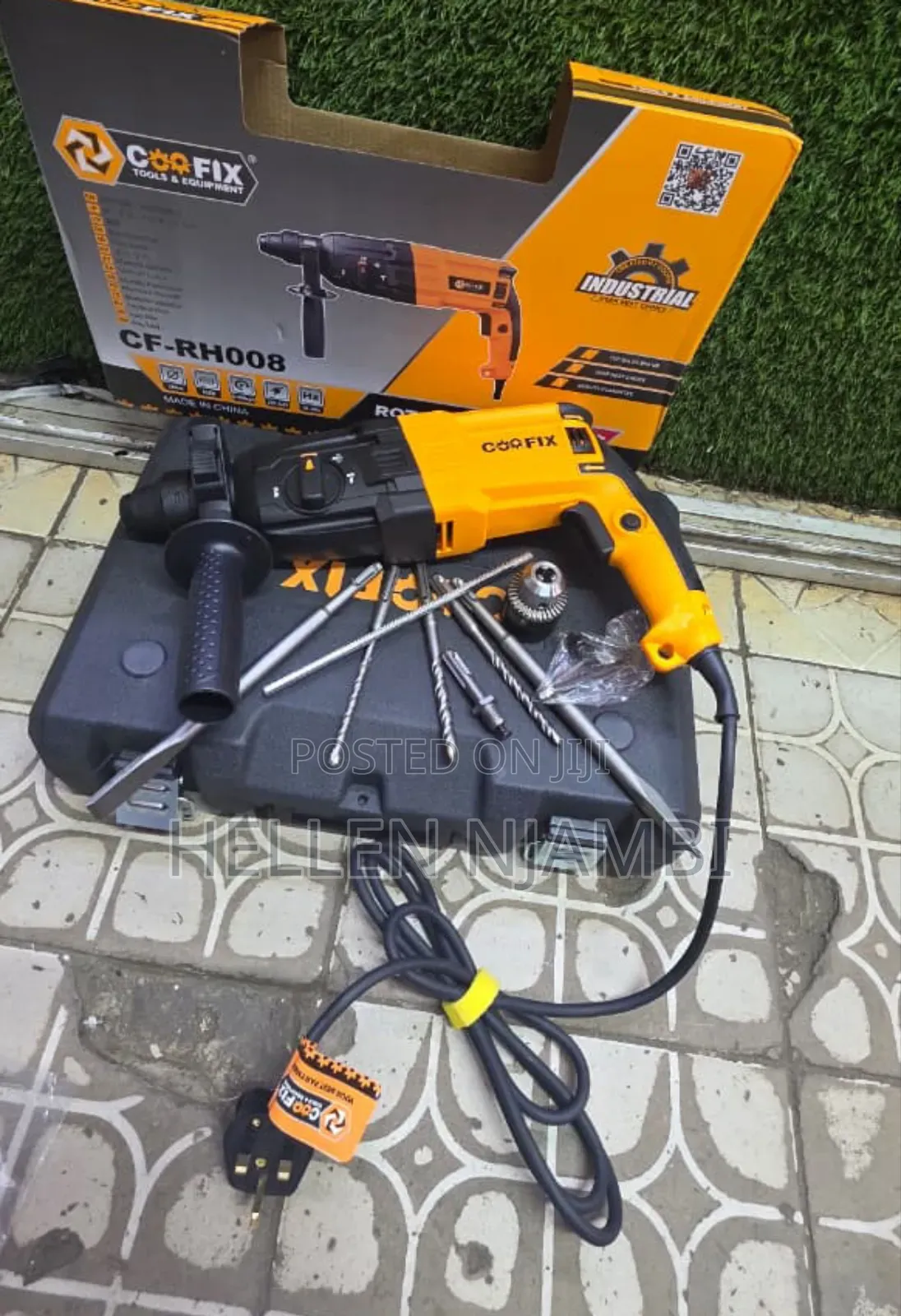 Coofix Rotary Hammer 850watts -Comes With an Extra Chunk