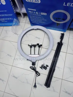 Professional LJJ-45 LED Ring Light for Photo Video Studio