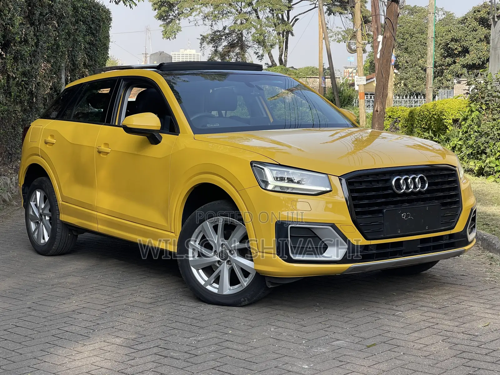 Audi Q2 2019 Yellow