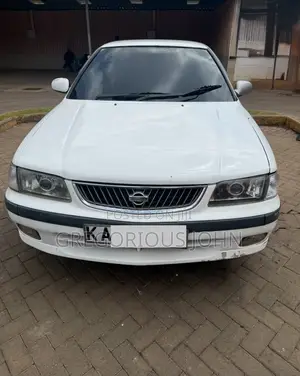 Nissan FB15 2000 White