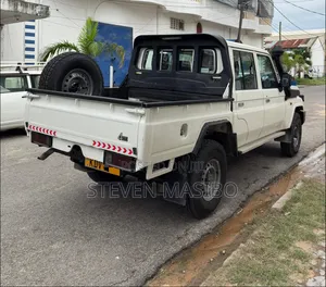 Toyota Land Cruiser 2025 White