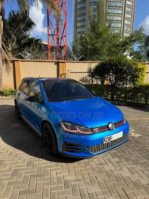Volkswagen Golf 2017 Blue