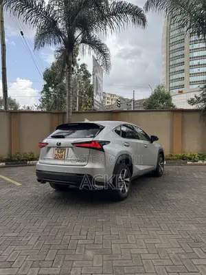 Lexus NX 2017 Silver
