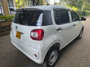 Toyota Passo 2017 White