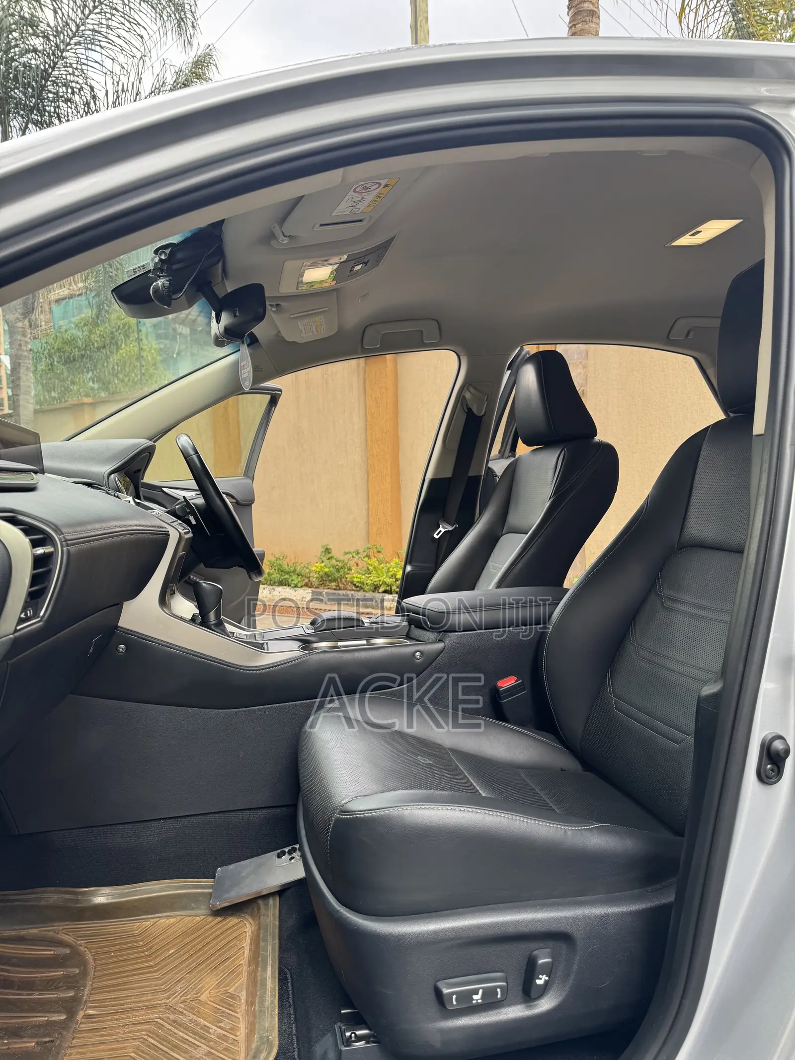 Lexus NX 2017 Silver