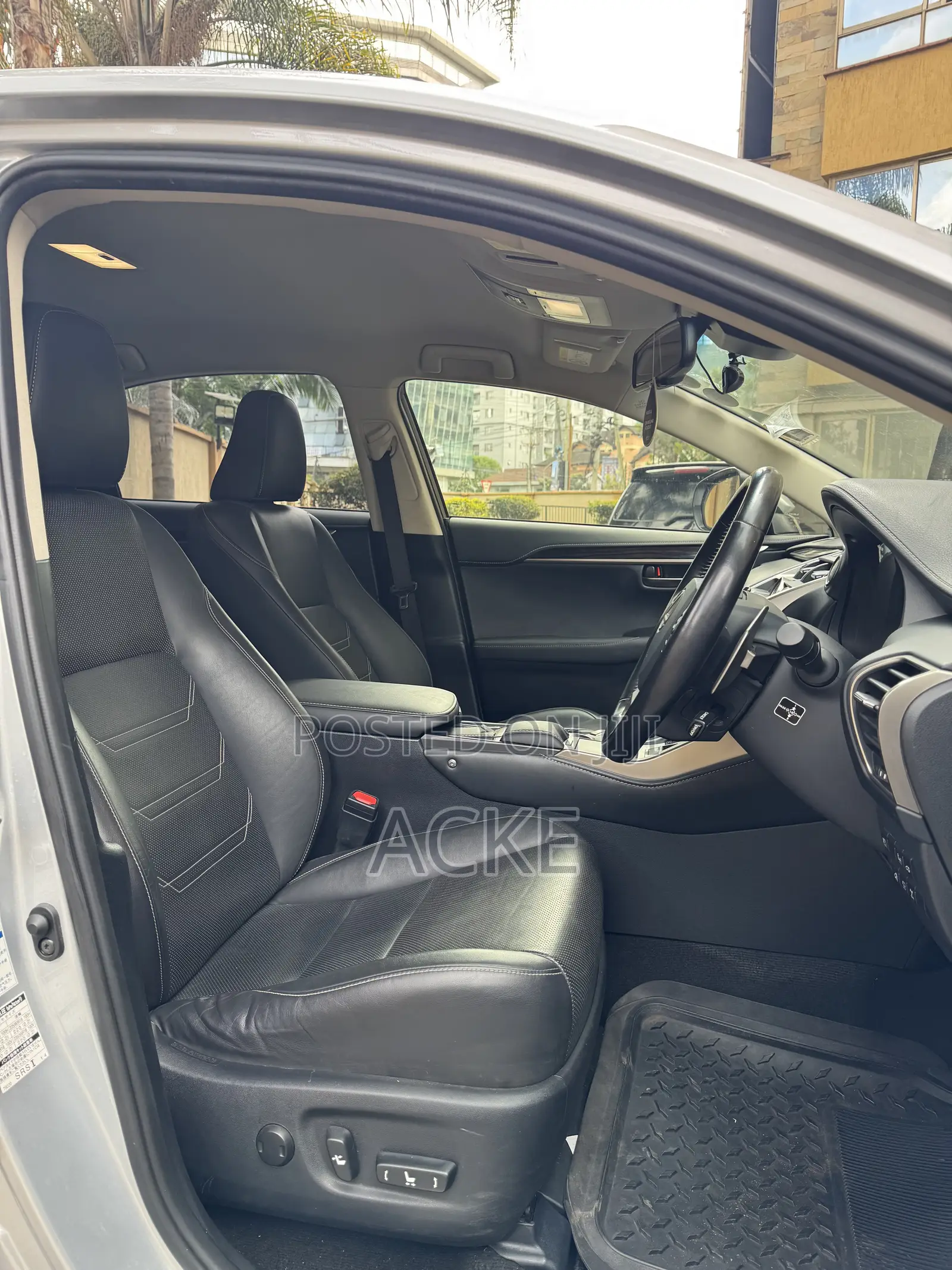 Lexus NX 2017 Silver