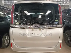 Toyota Noah 2020 Silver