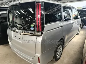 Toyota Noah 2020 Silver