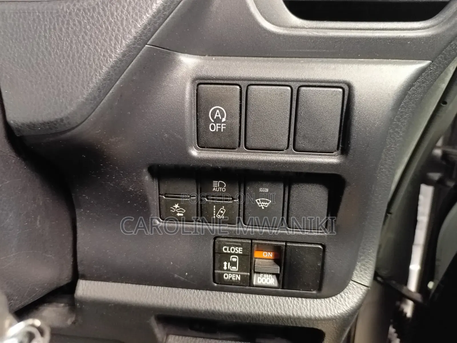 Toyota Noah 2020 Silver