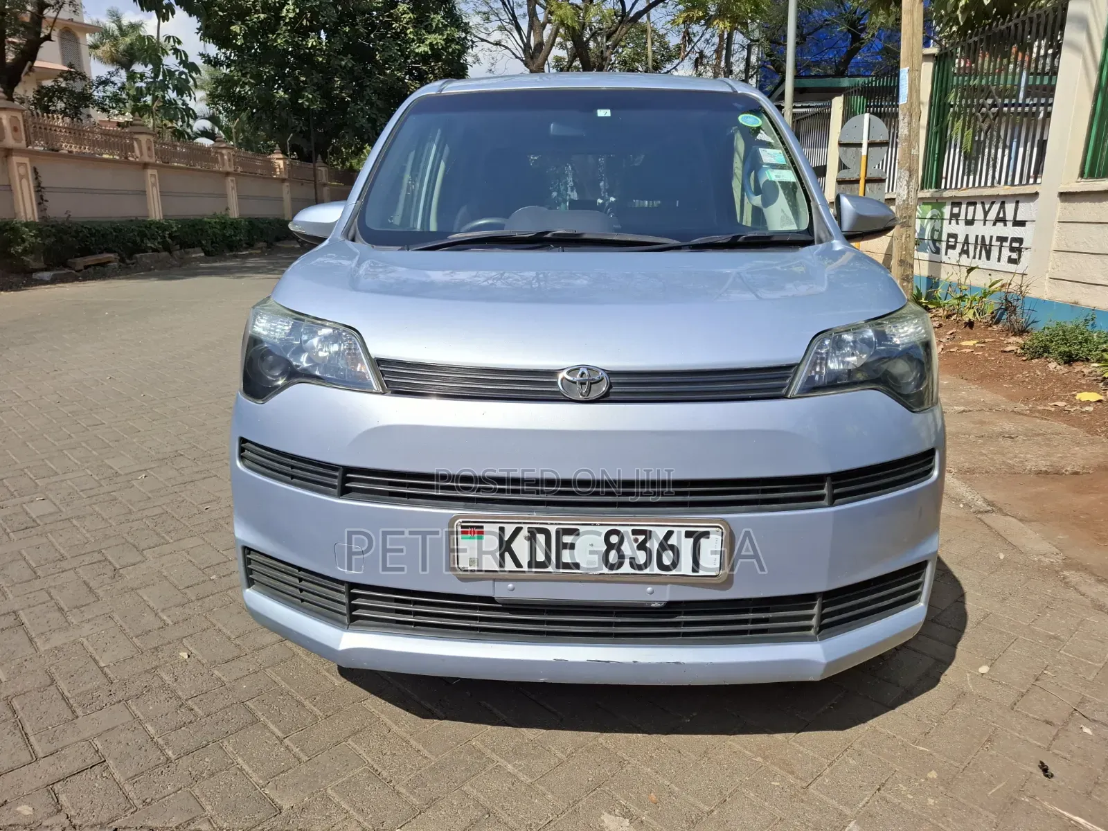Toyota Spade 2014 Silver