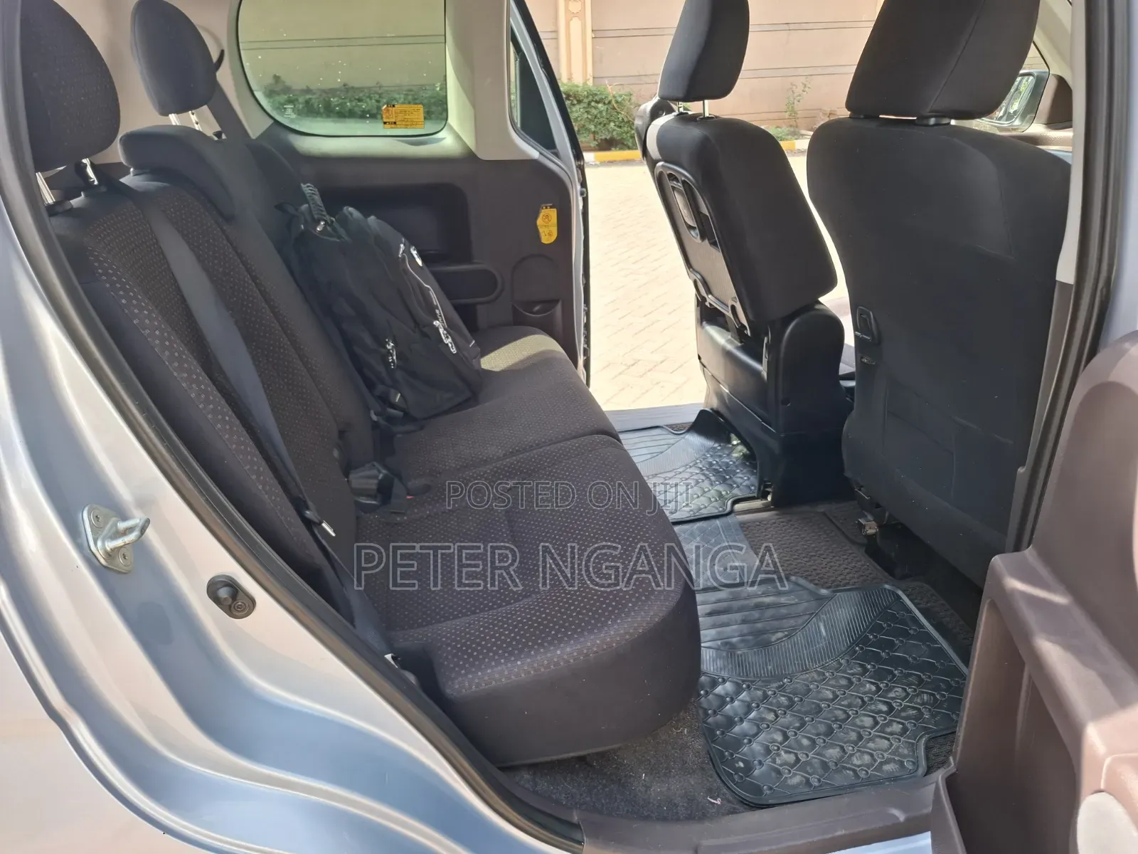 Toyota Spade 2014 Silver