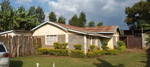 6bdrm Farm House in Kabatini for sale