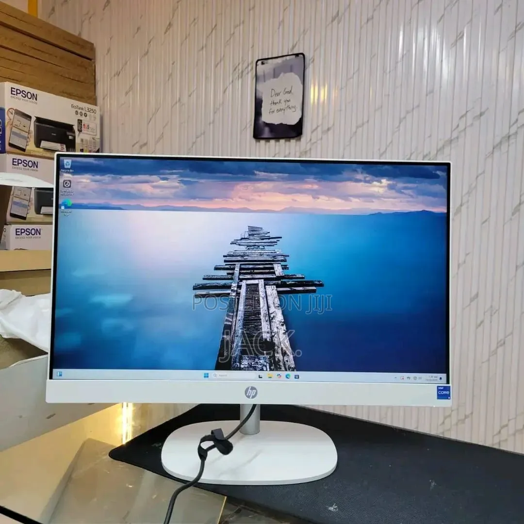 New Desktop Computer HP AiO 24 8GB Intel Core Ultra 5 SSD 512GB