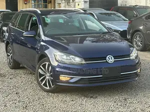 Volkswagen Golf Variant 2019 Blue
