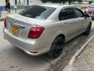 Toyota Axio 2017 Gold
