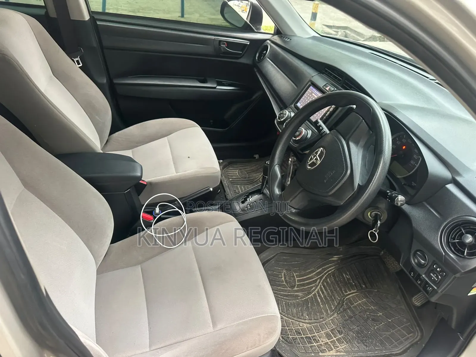 Toyota Axio 2017 Gold