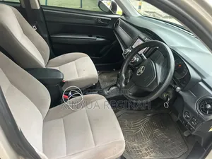 Toyota Axio 2017 Gold