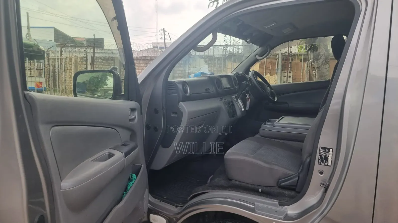 Nissan Caravan (Urvan) 2016 Grey