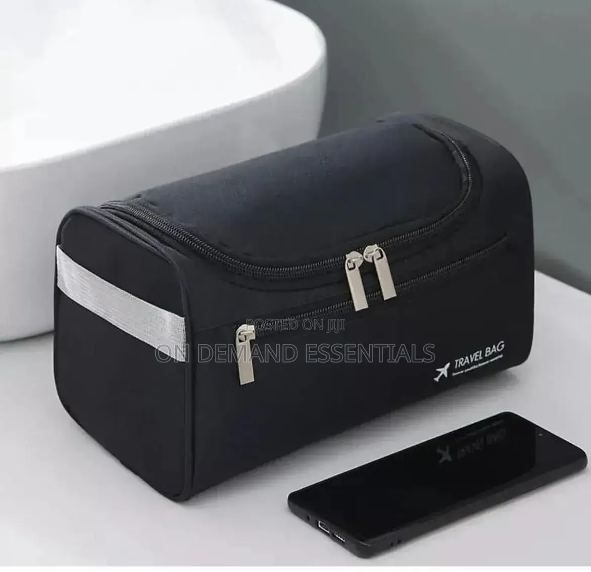 Portable Waterproof Hanging Storage Bag