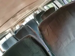 Toyota HiAce 2011 Silver