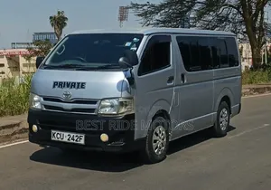 Toyota HiAce 2012 Silver