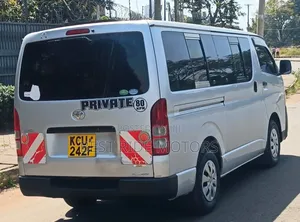 Toyota HiAce 2012 Silver