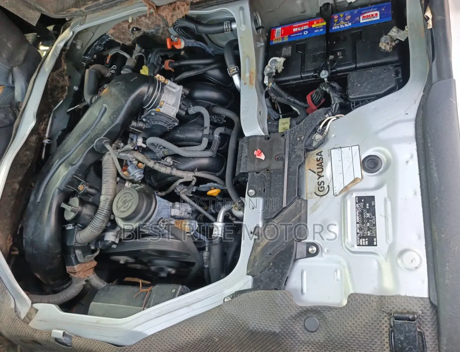 Toyota HiAce 2012 Silver