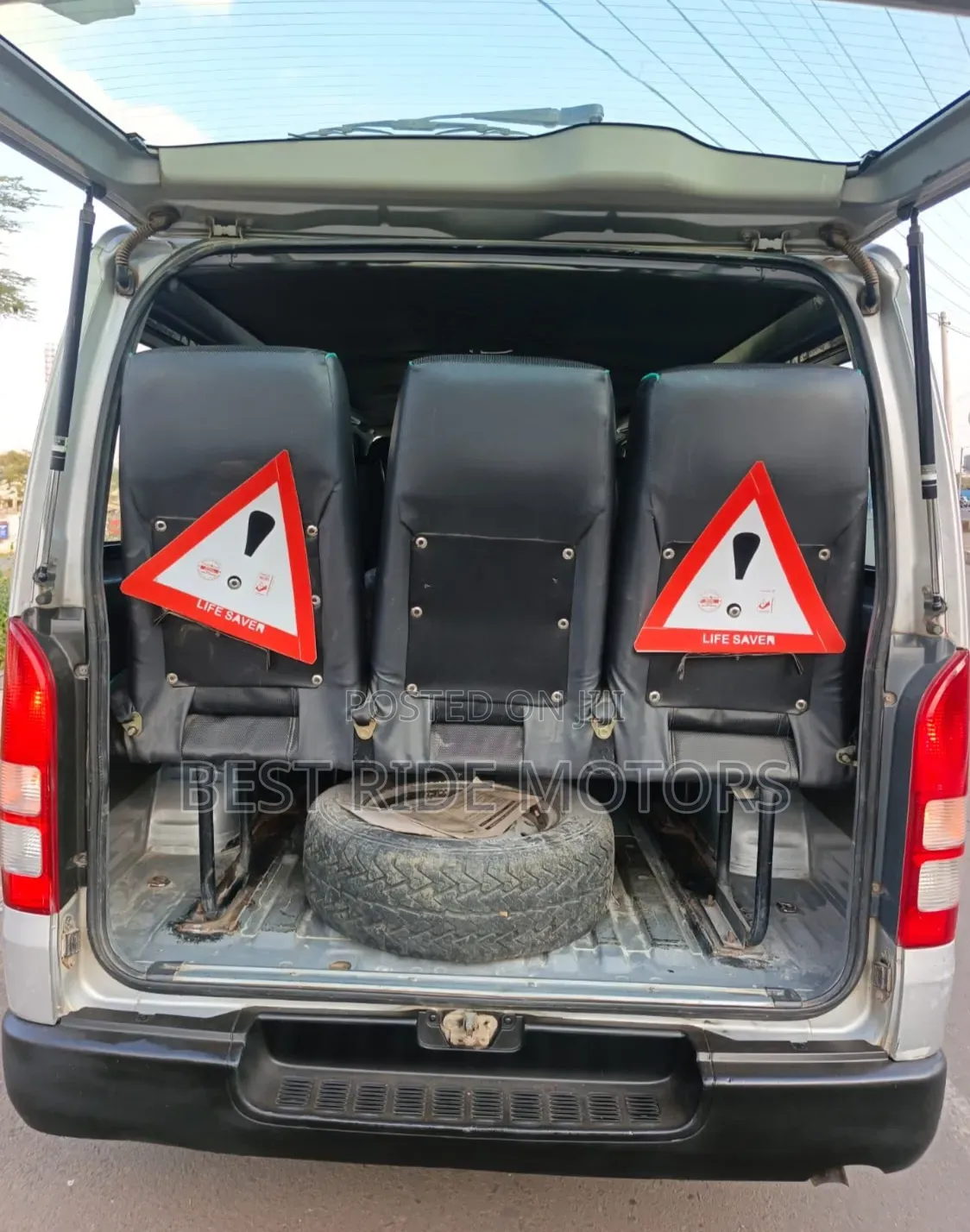 Toyota HiAce 2012 Silver