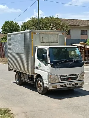 Mitsubishi Canter 4D 32