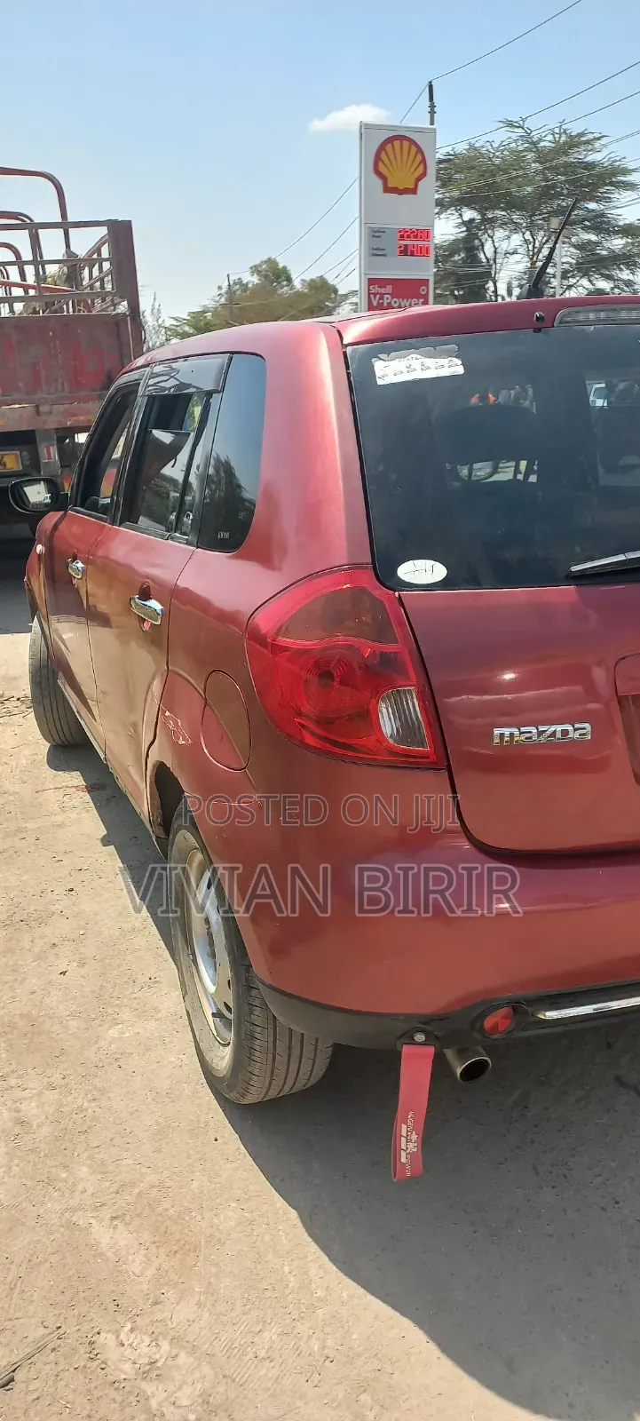 Mazda Verisa 2010 Red