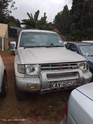 Mitsubishi Pajero Junior 1998 White