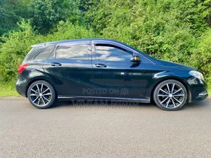 Mercedes-Benz B-Class 2014 Black
