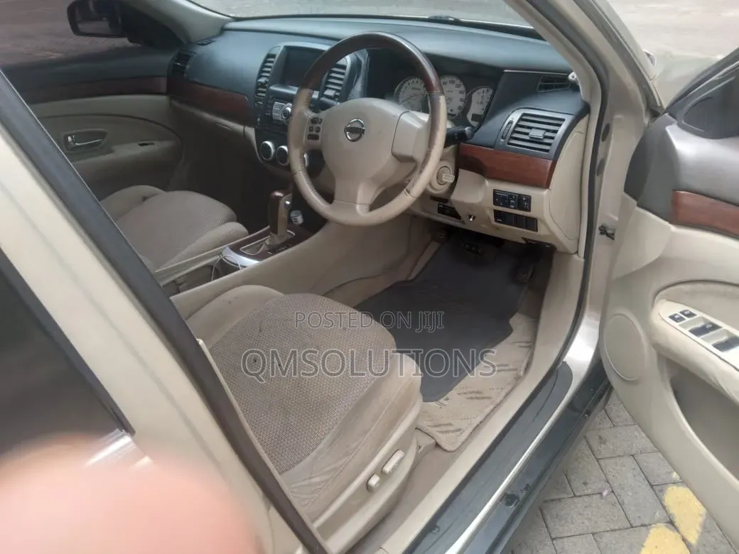 Nissan Bluebird 2008 Beige