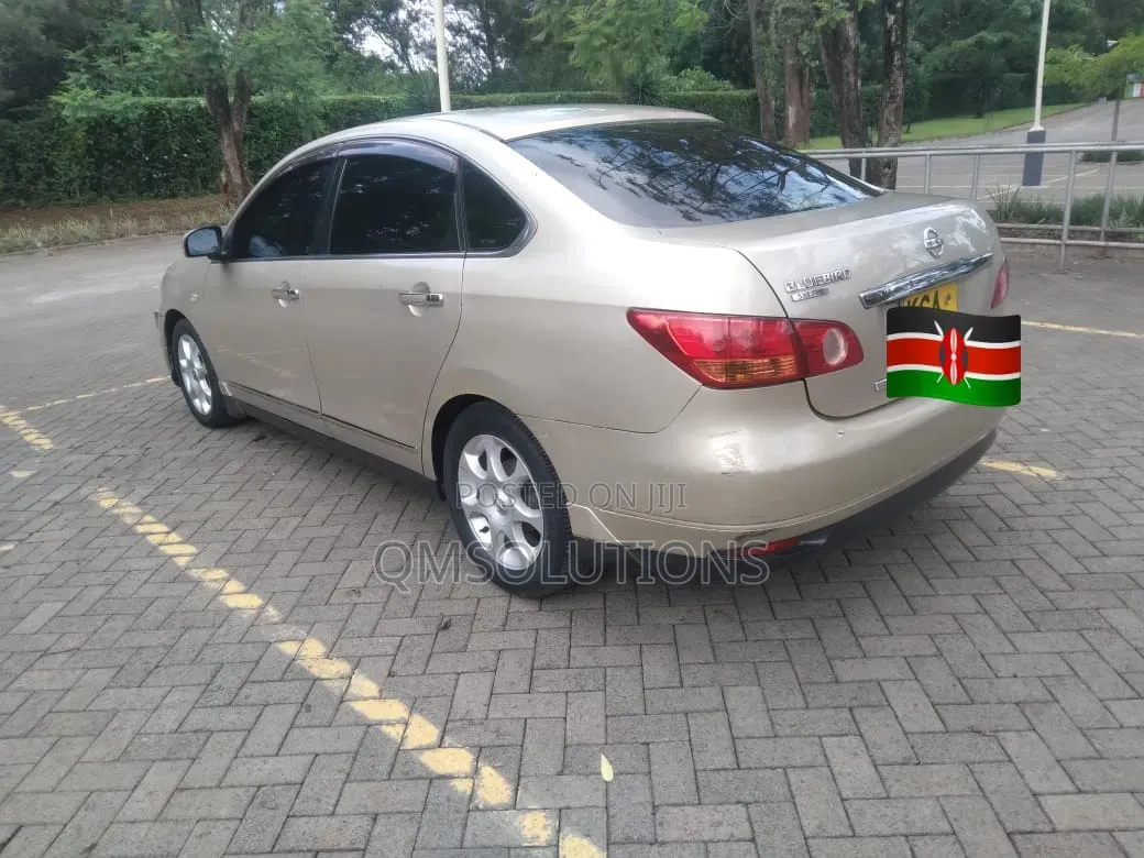 Nissan Bluebird 2008 Beige