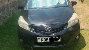 Toyota Vitz 1.3 FWD 5dr 2013 Black