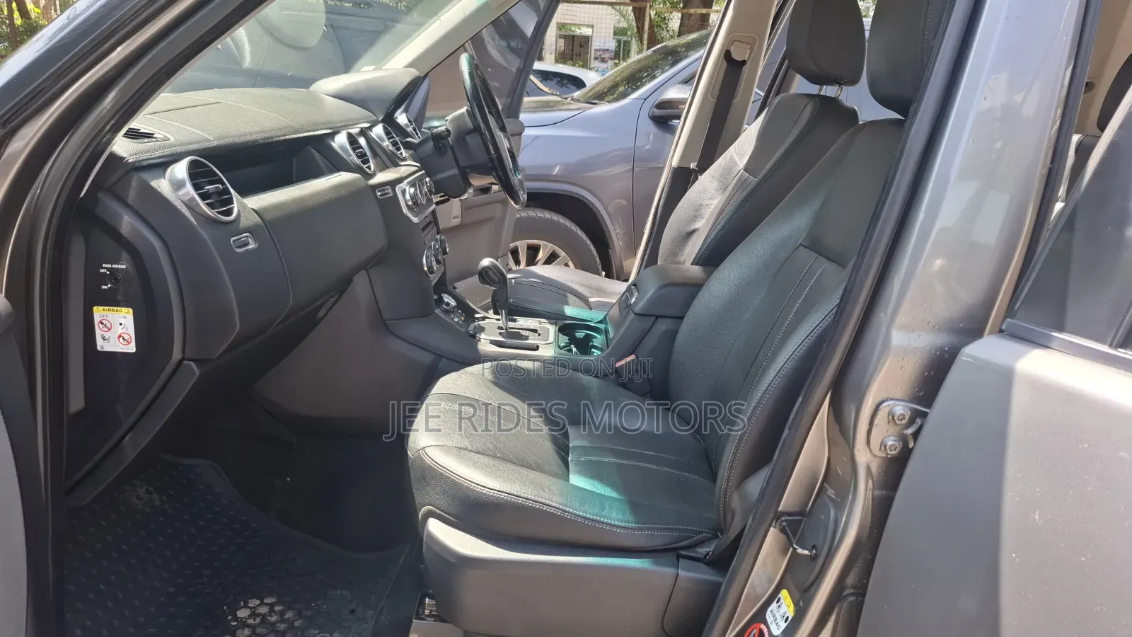 Land Rover Discovery 2012 Gray