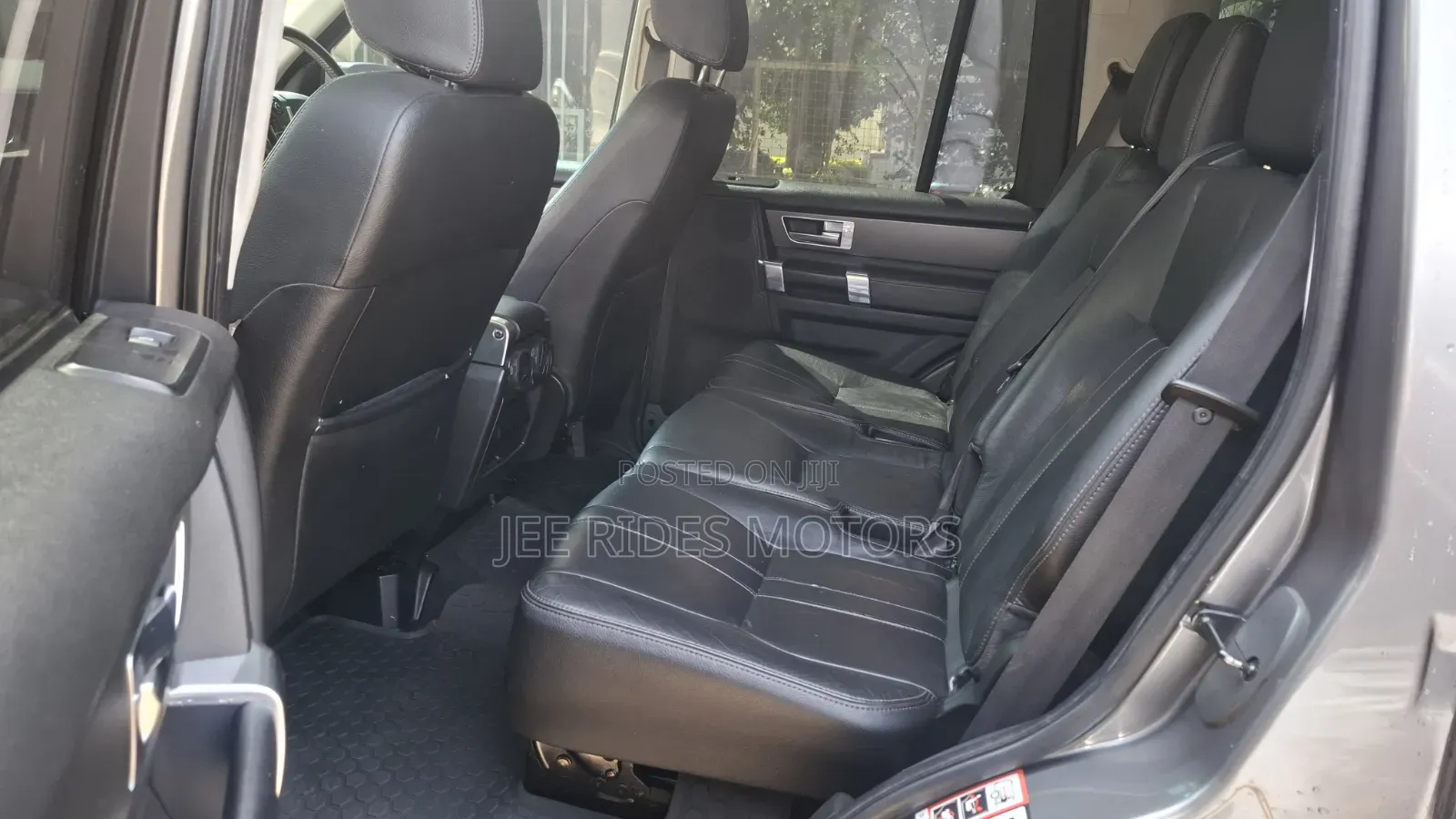 Land Rover Discovery 2012 Gray