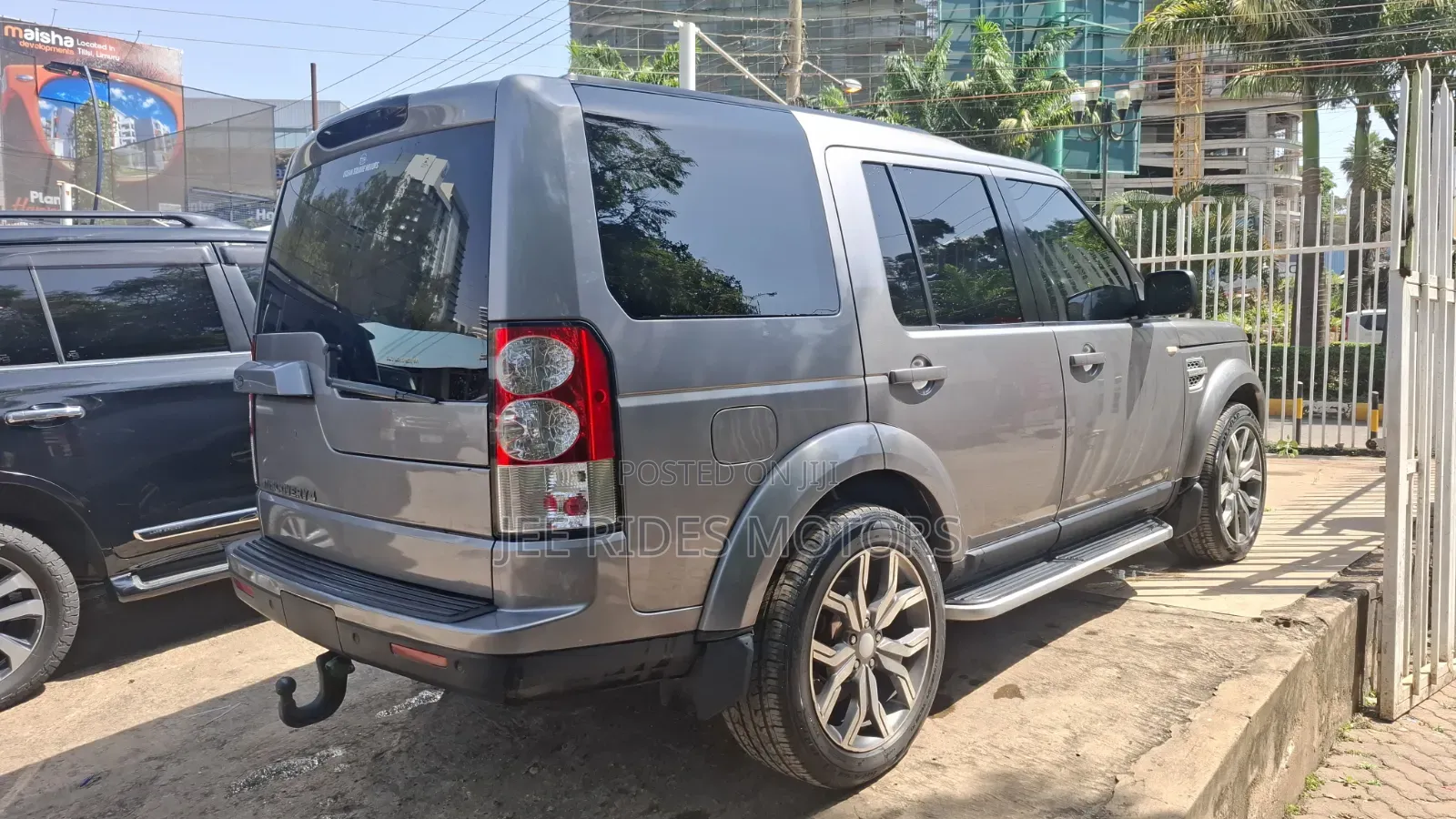Land Rover Discovery 2012 Gray