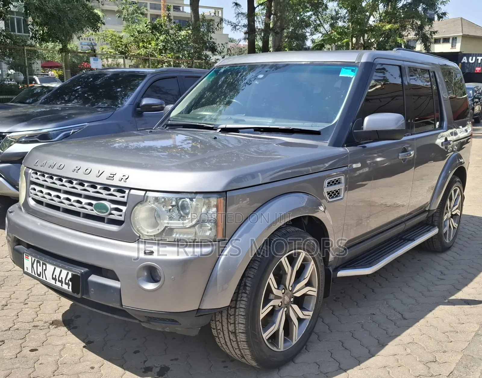 Land Rover Discovery 2012 Gray