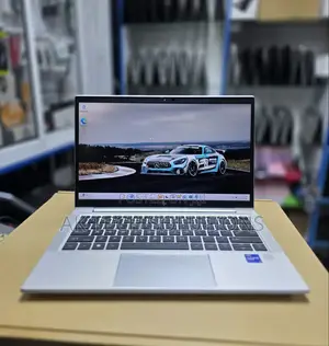 Laptop HP EliteBook 830 G8 16GB Intel Core i7 SSD 256GB