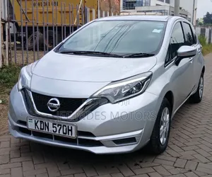 Nissan Note 2018 Silver