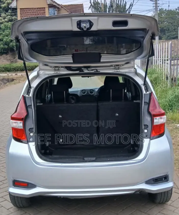 Nissan Note 2018 Silver