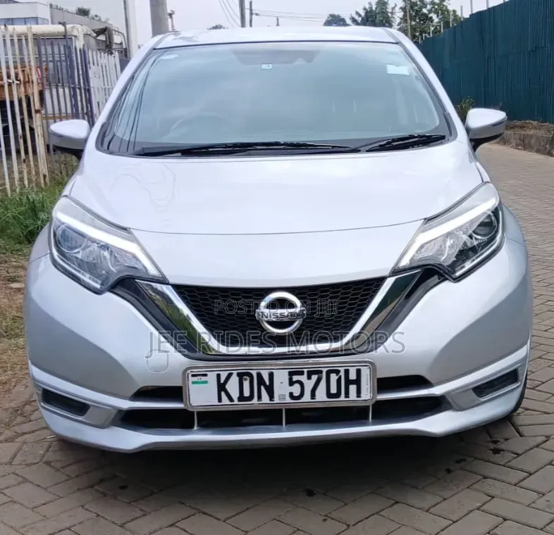 Nissan Note 2018 Silver